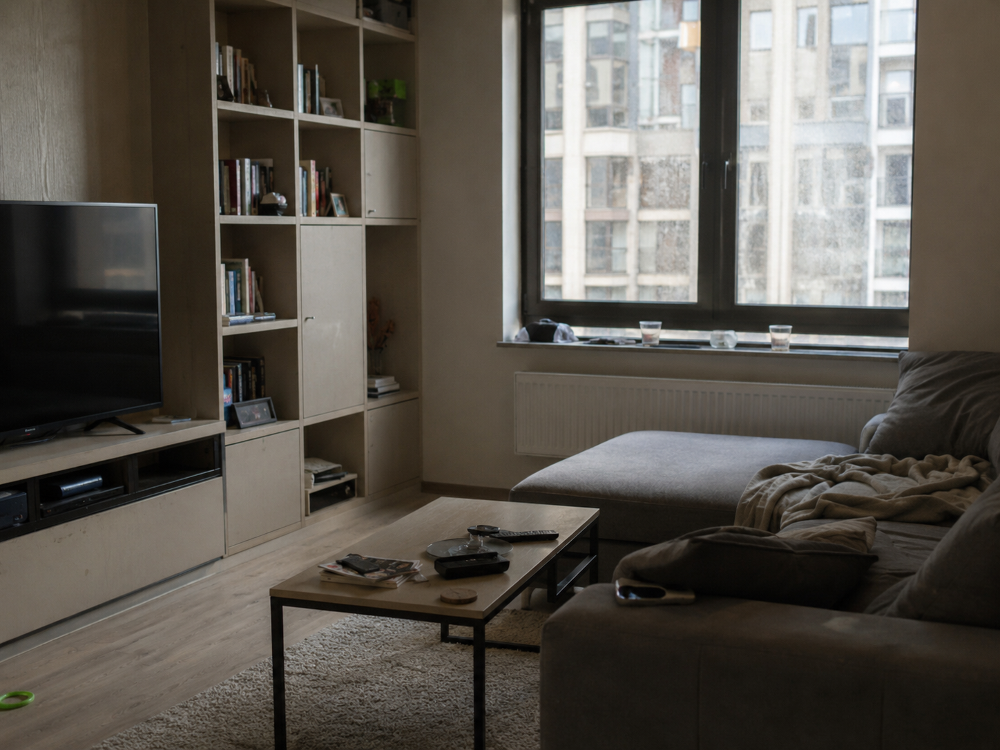 Living room before cleaning